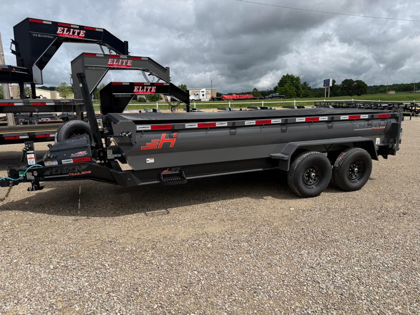 Dump Trailer Hauling & Delivery in Lebanon, MO | Circle B Welding
