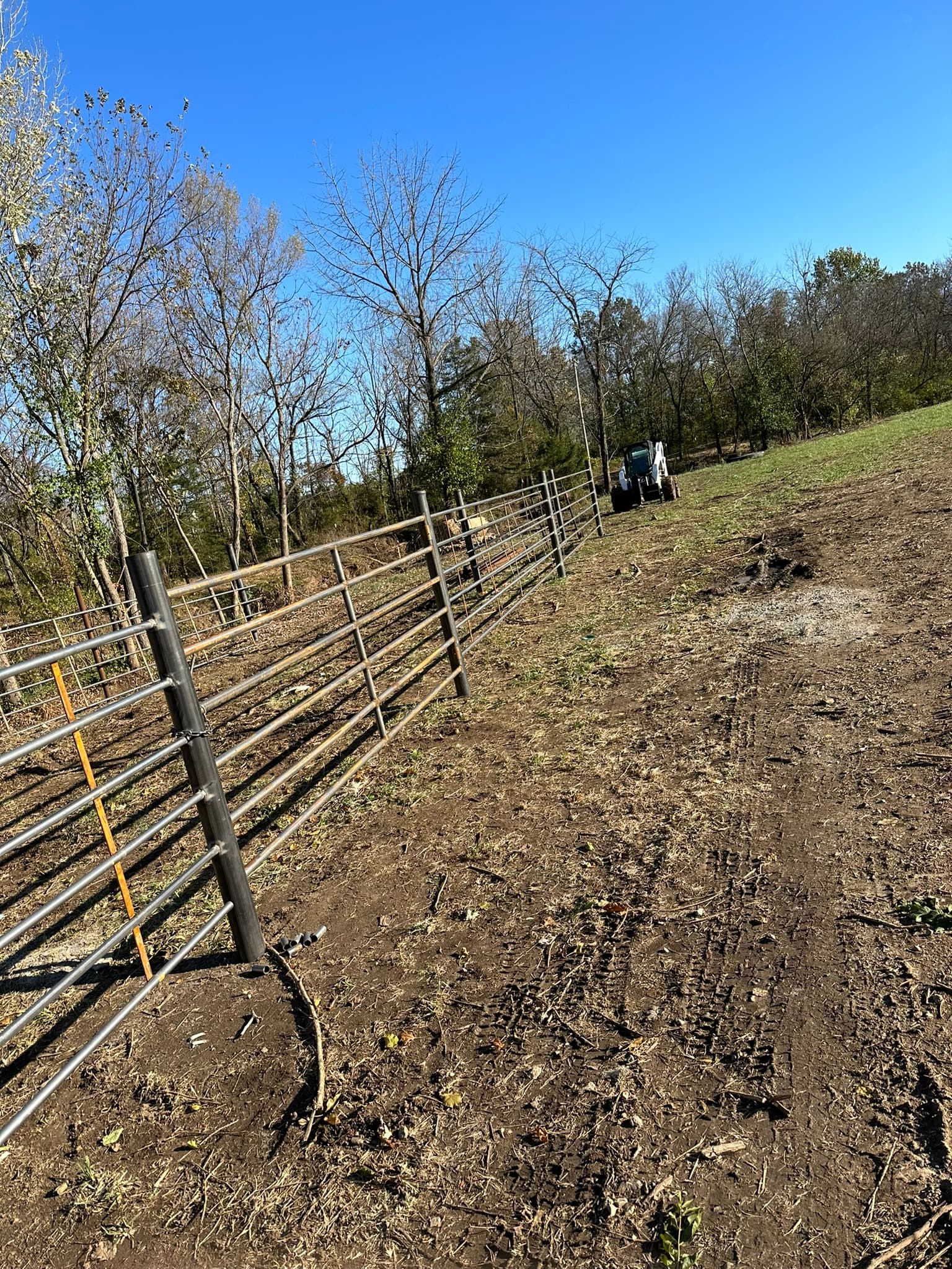 Farm & Corral Fencing in Lebanon, MO | Circle B Welding