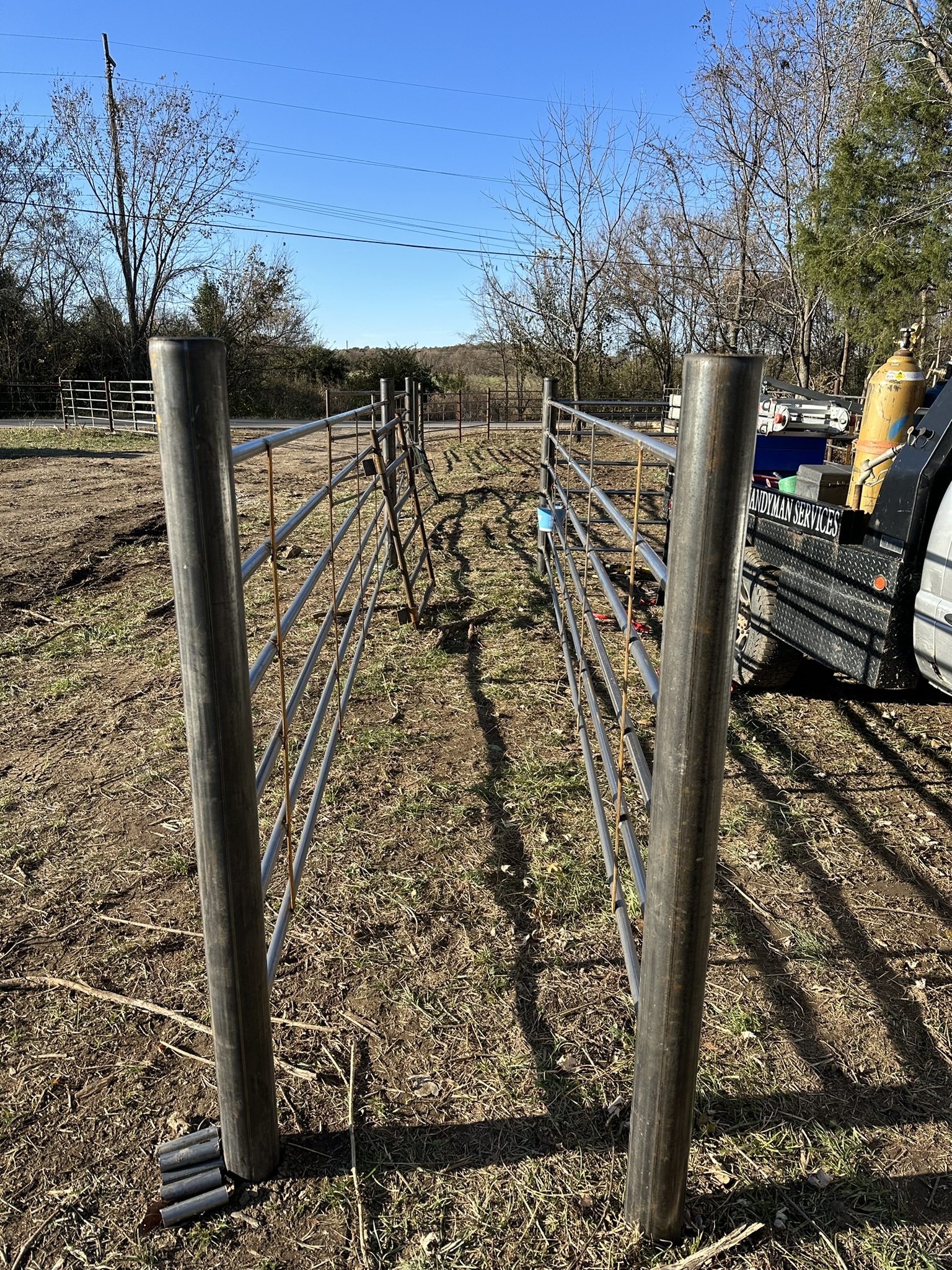 Continuous Fence in Lebanon, MO — photo 4 of 25
